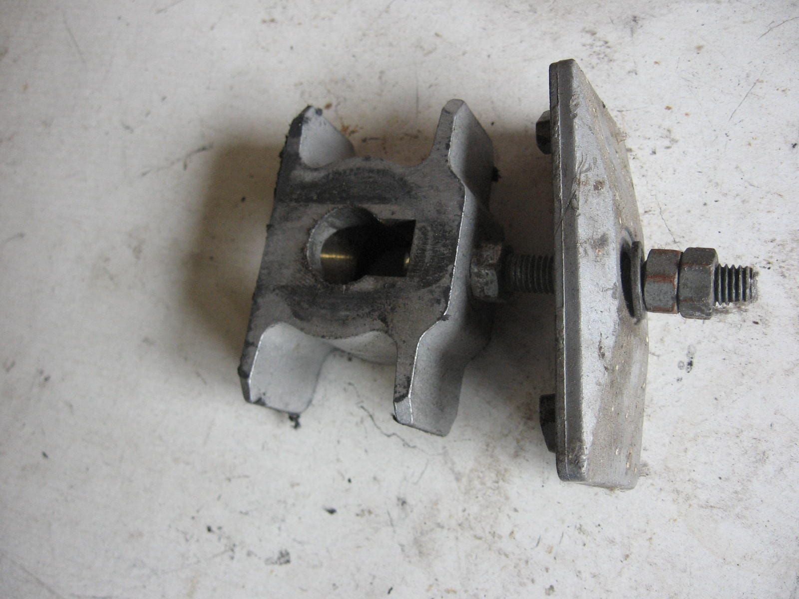 Kettingspanner 1 kant	fzr1000 1987-88, fzr750 1987-88	2GH-25388 + 2gh-23589