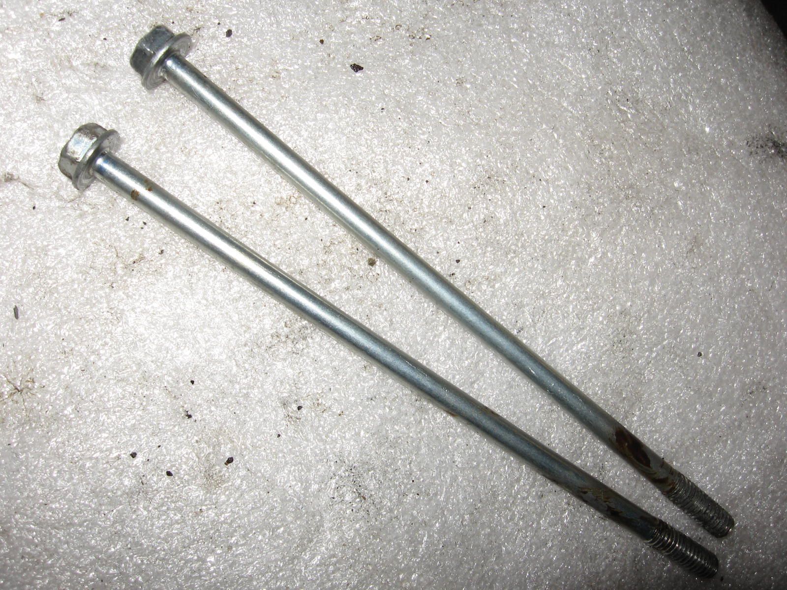 2x flensbout m6x145 kopbout	 Cmx250c 85-2015 , cb250 91-08	90048-kb4-670