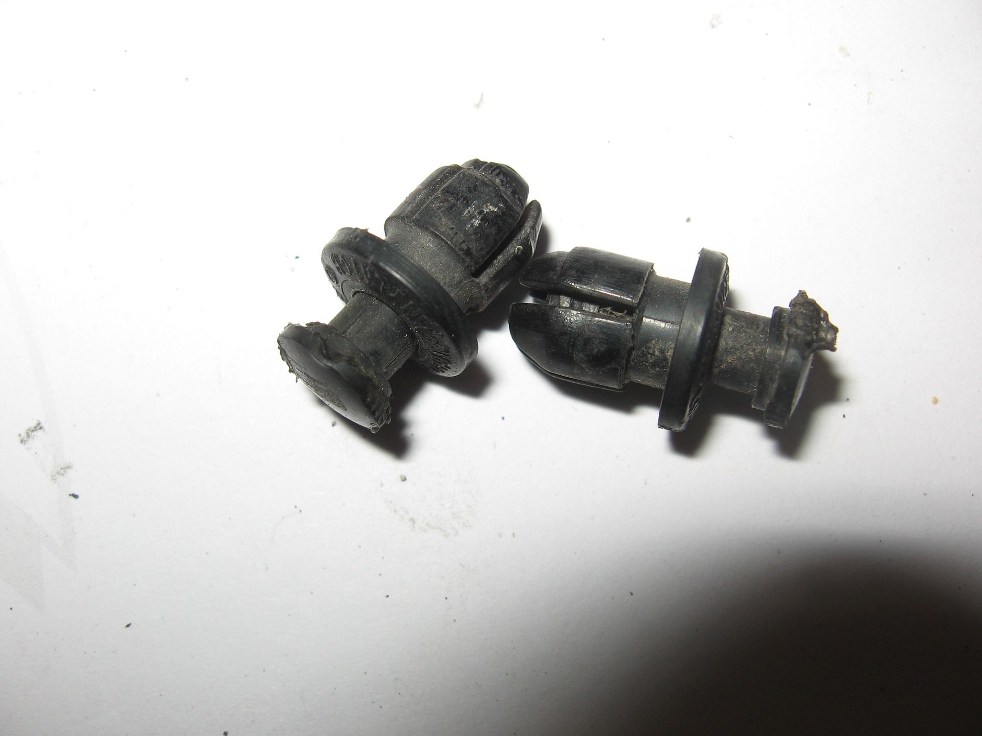 3 stuks clip splash shield	St1100  	90657-sb0-003