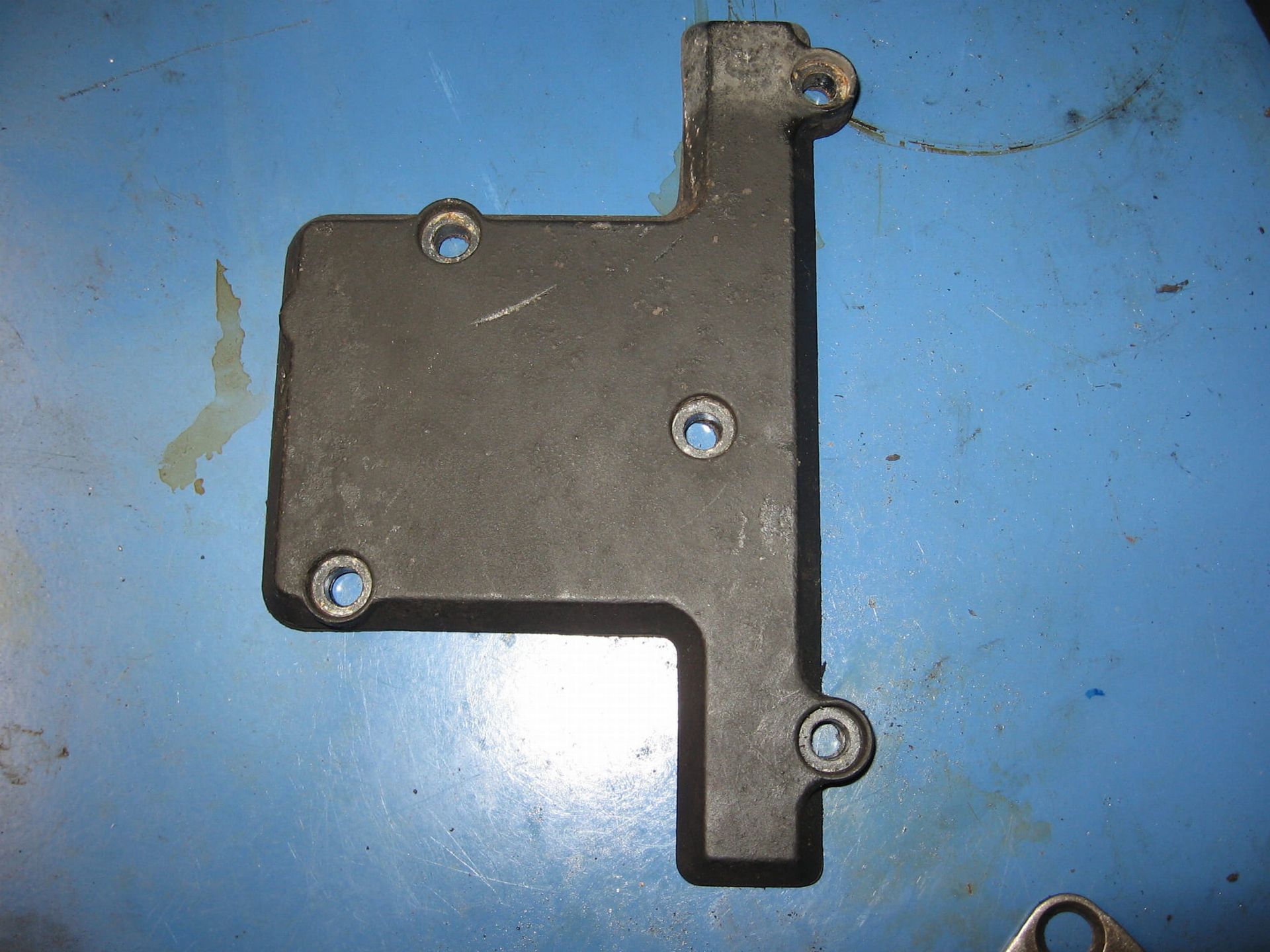 deksel pulserotor	k75 k100  	11141460275 ,(M4-1 460 276)