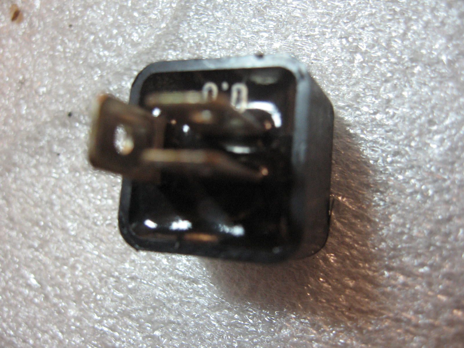 Diodeblok 3 pens aansluiting	St1100   1991-03 , vt600c 91-2007	31700-196-000