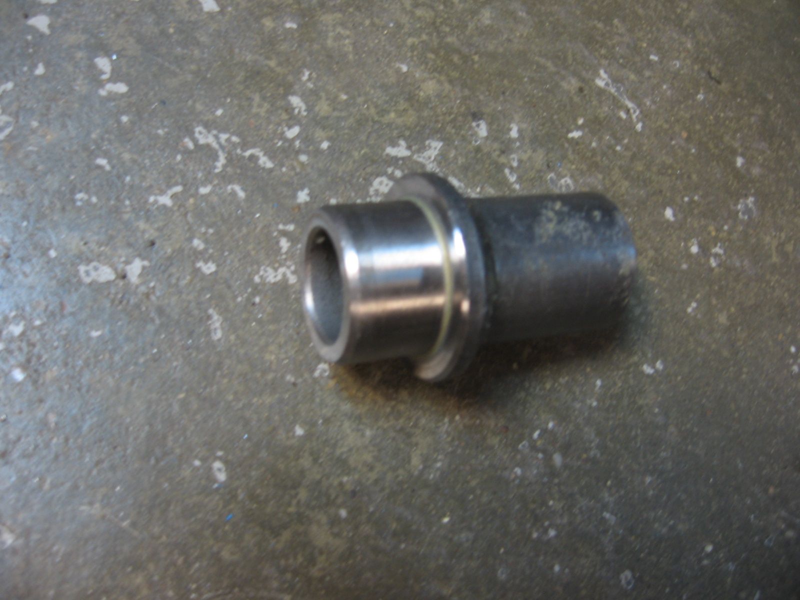 tussenbus in tandwielhouder	Gsx600f gsx750f 1988-06	64733-34c00