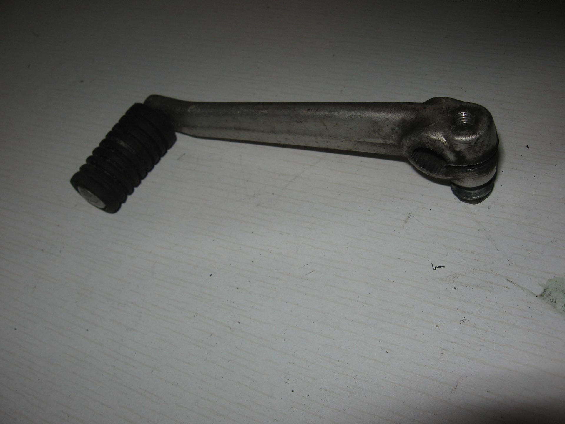 schakelpedaal -- cbr900rr 1992-94		24700-mw0-790	24700-mw0-000