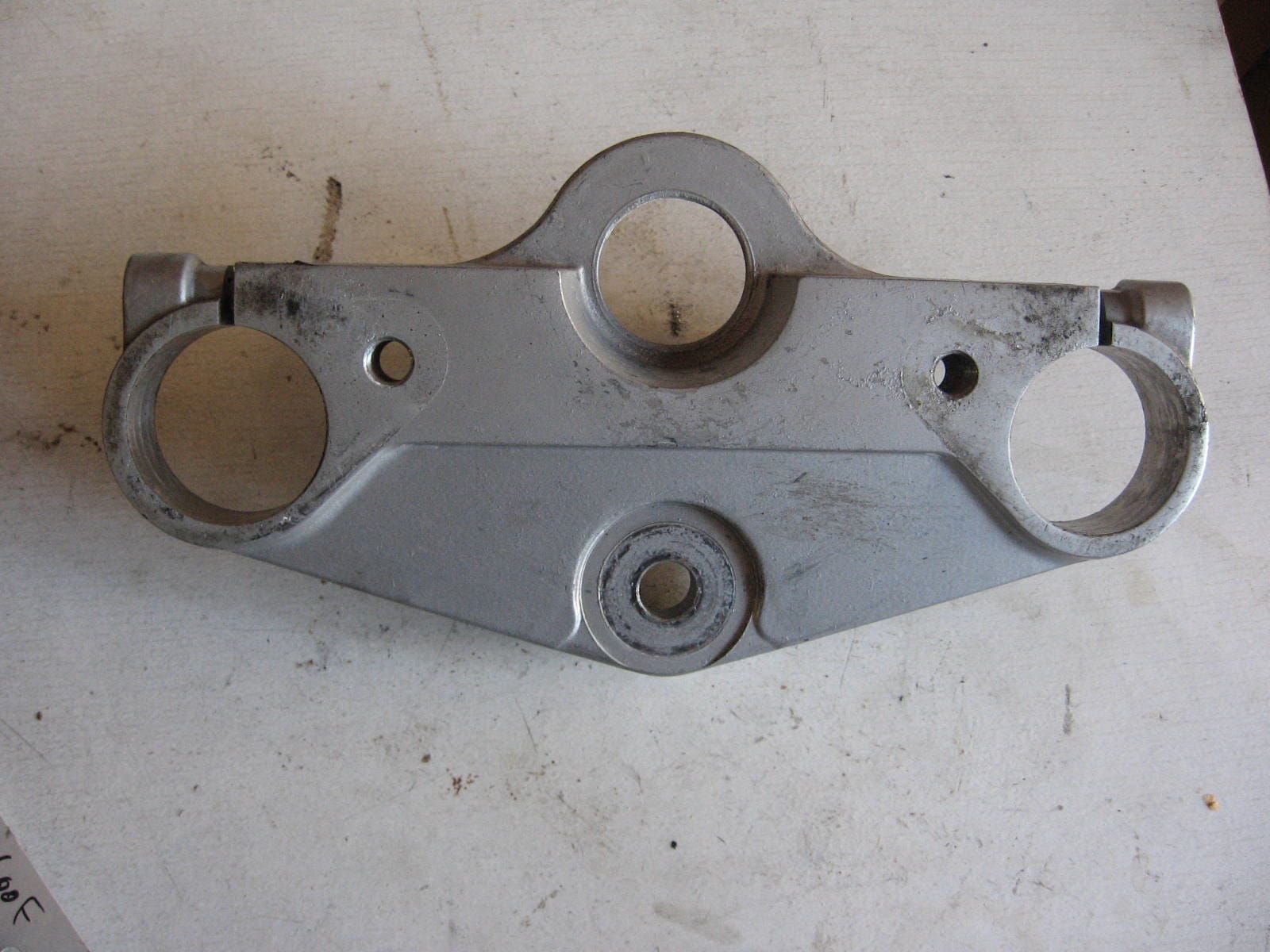 bovenste balhoofdplaat	Gsx600f 88-97	51311-19c01	51311-19c20 ,