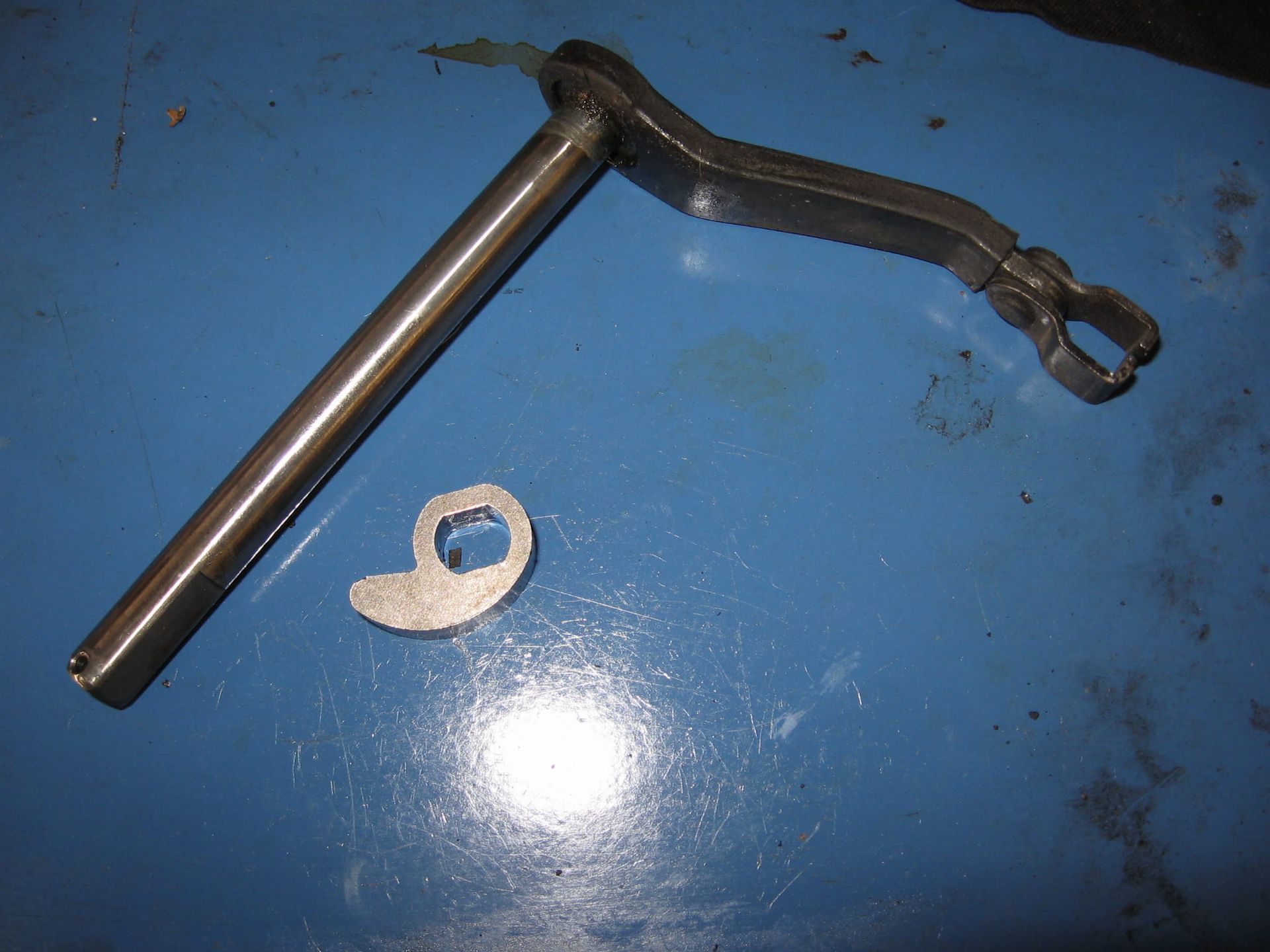 hevel bediening koppeling blok	Cb750f 79- 82 , cb900f 81-82	22821-107-000 , 22710-438-000