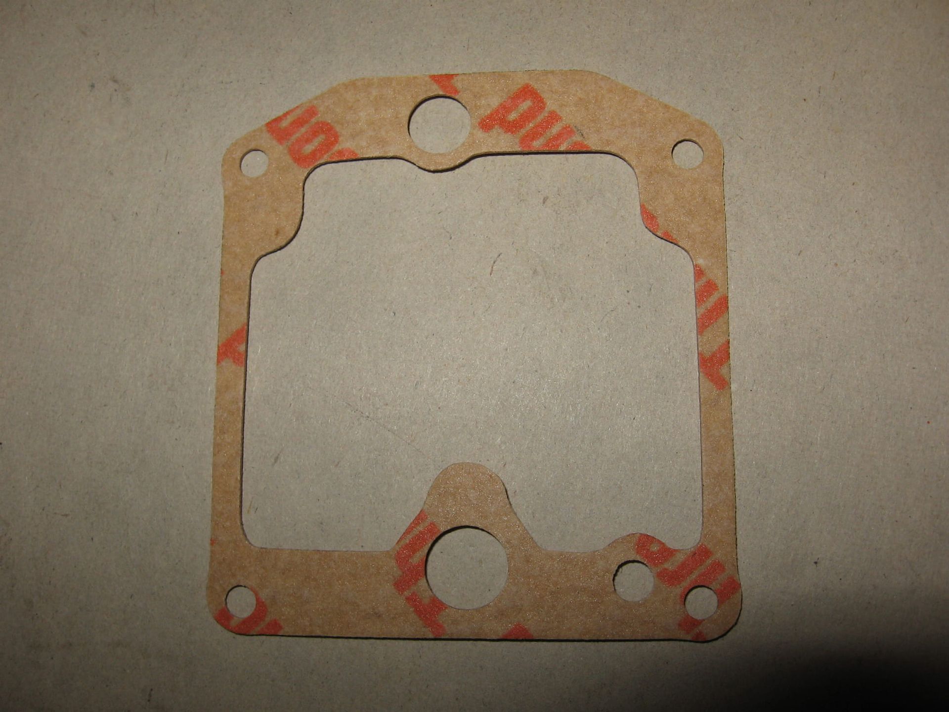 vlotterbak pakking- gs550/750/1000 t/m 79 , vervangend voor 13251-47010 , 13251-43010 , 13251-43011	tourmax 	Fbg-901 (1)