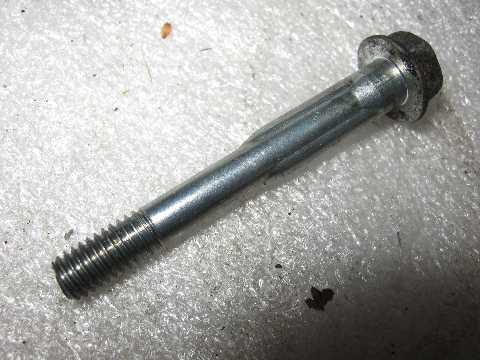 bout bovenste bevestiging olieleiding 6x49	Vt750c 1983 vt700c 84-85	90054-me9-000