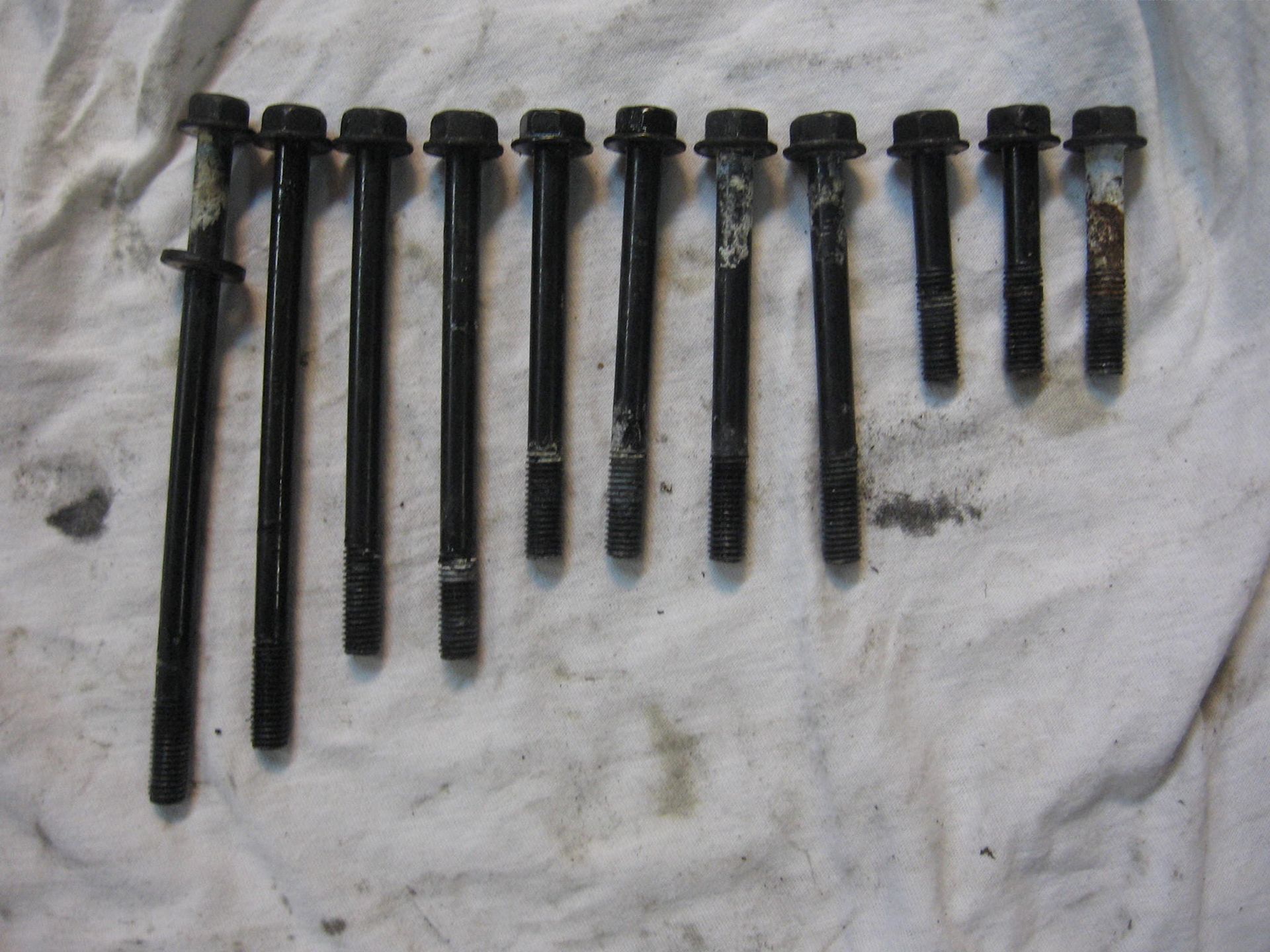 set blokbouten rechts -- vt700 c 1984 , 90006-ME9-000 , 90005-ME9-000