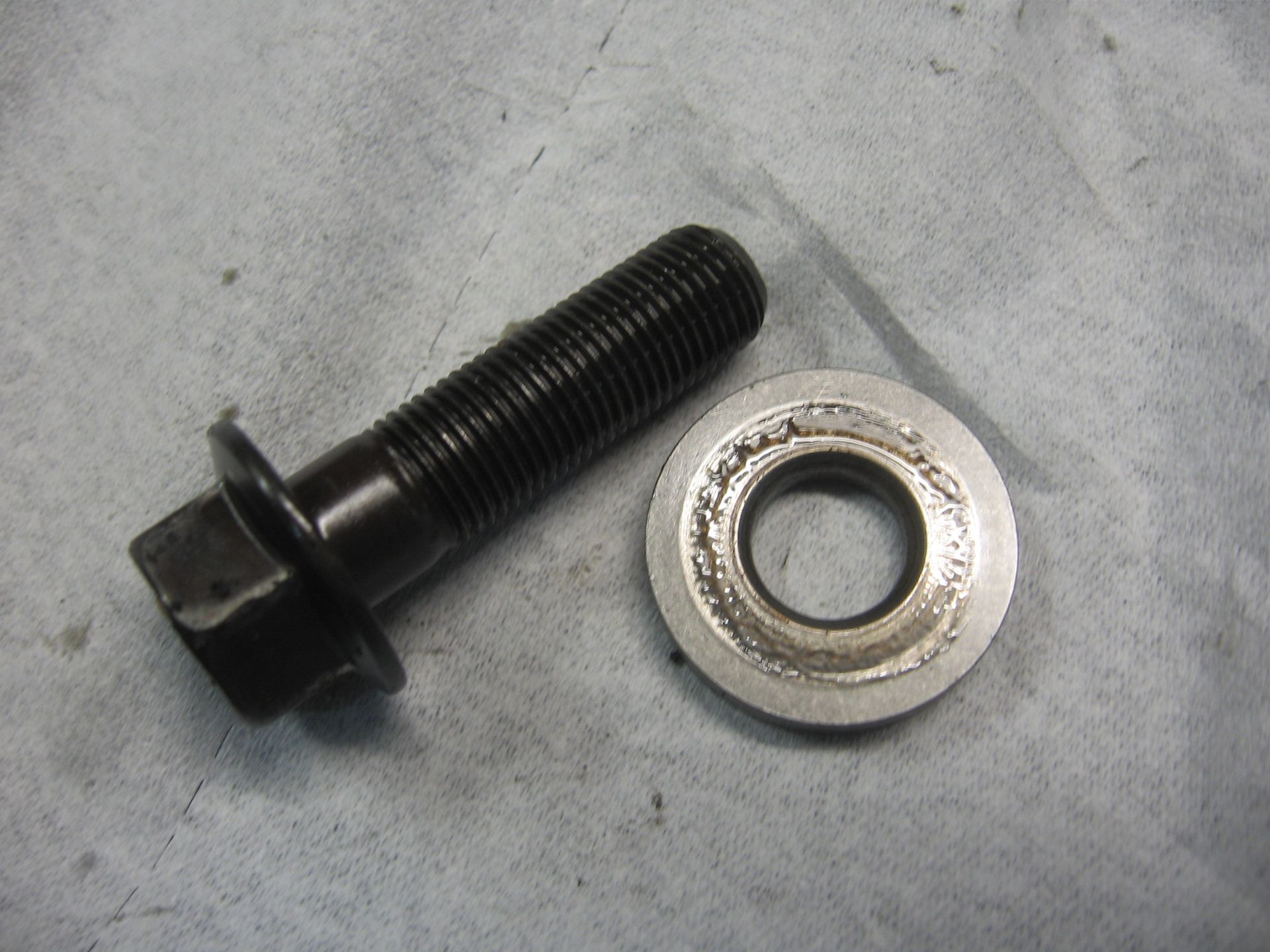 bout (M10x35x1,00 ) met ring ( 10x25x4 )  dynamorotor	Vfr400rg 1986	90014-ml0-000 + 90405-ml0-000