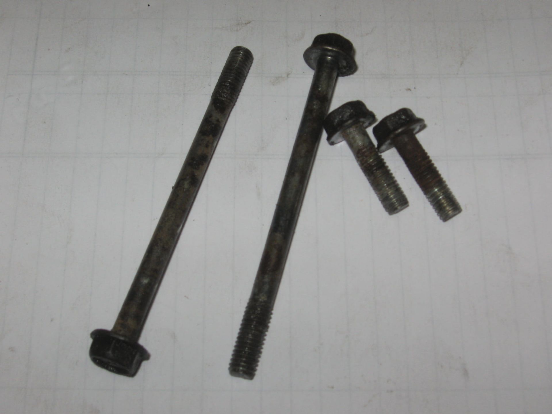 Set flensbout montage deksel waterpomp ( 2x m6x80 , 2x m6x22 ) // gl1000	gl1000	957010-608-000 + 957000-602-200	957010-608-000 , 95701060-200