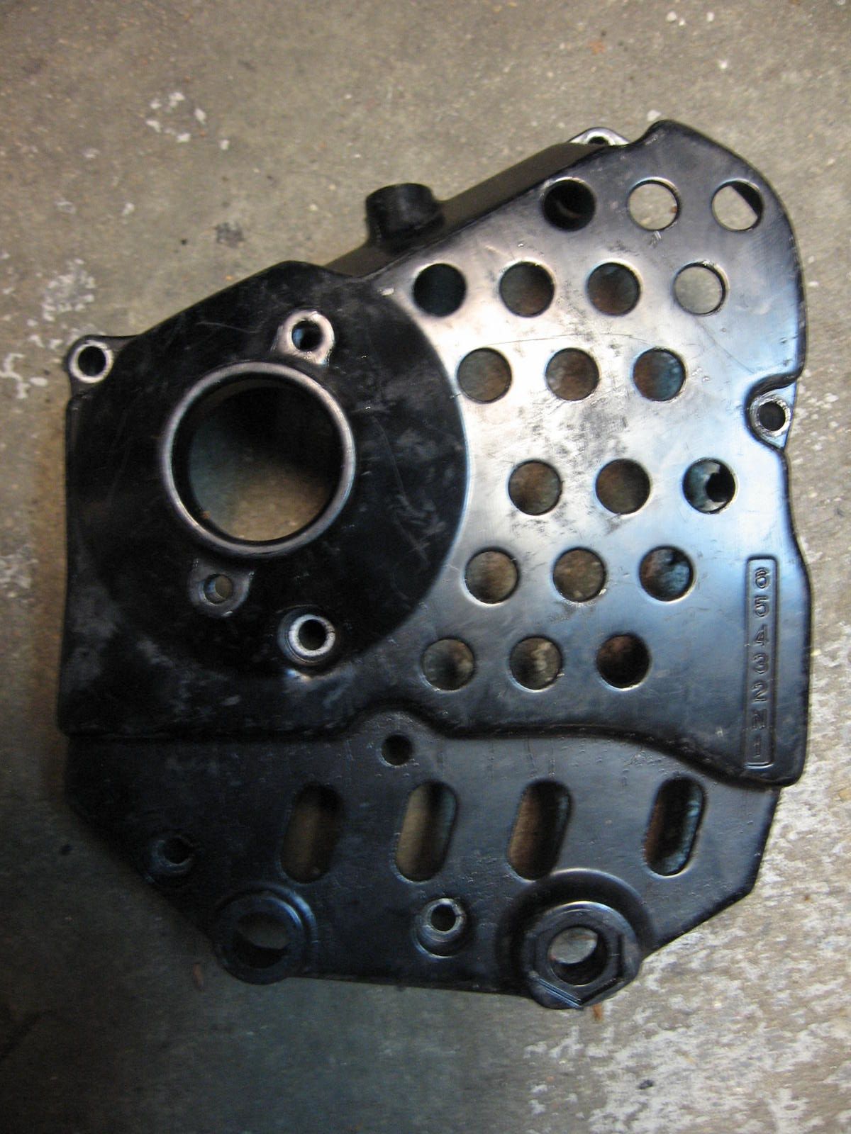 deksel voor voortandwiel , zwart	Gsx600f 1988-97 , gsx750f 1989-97	11361-20c02	11361-19c04 , 11361-19c03 , 11361-20c01