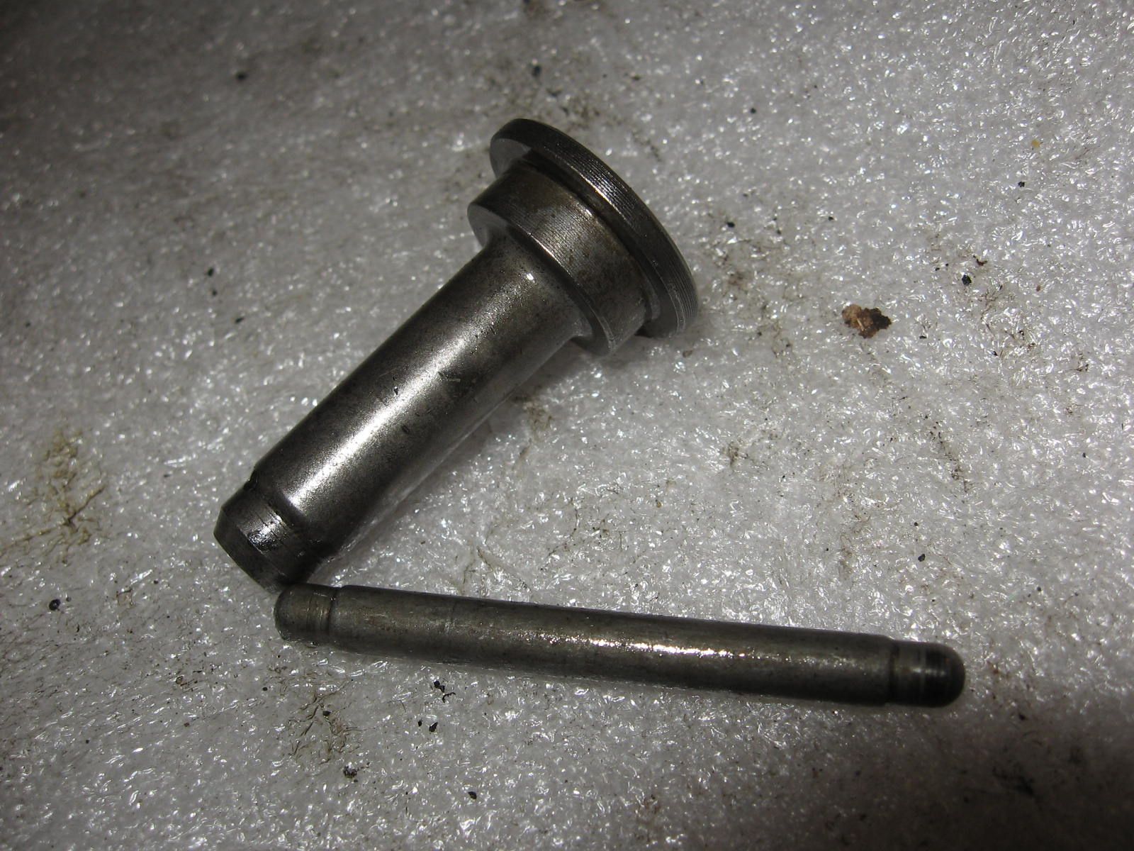 clutch lifter rod , clutch guide pin	Cmx250c 85-86 , cm250c 82-83	22850-355-000 + 22366-kb4-670