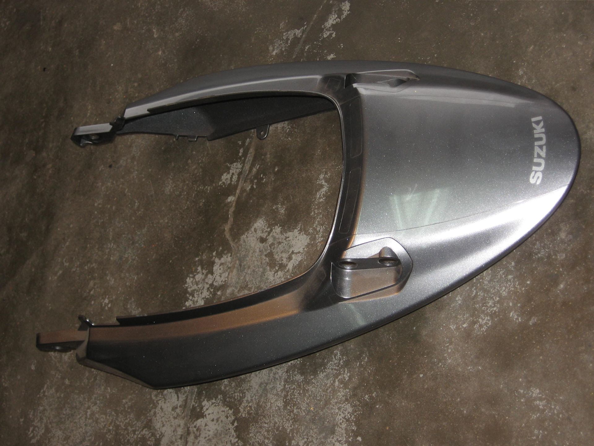 kontje grijs //gsf1250 07-09 gsx650f 08-09			45511-38g00	45500-38g12 , 45500-17H00
