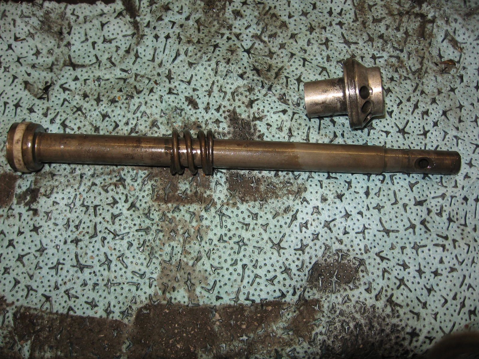 binnenwerk voorvorkpoot Gsx400e gsx250 1982-83 51194-11420 + 51195-11420