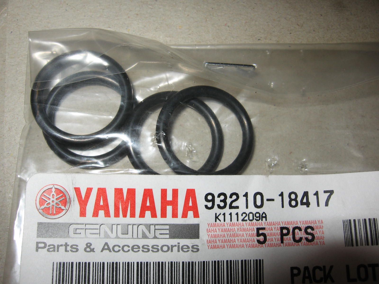 3xO-ring   waterpijp fjr1300		oem	93210-18417 (1)