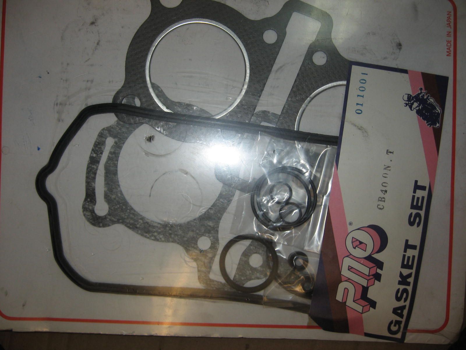 topset pakkingset cb400n T		merk : pno	11001 , 061A1-447-406