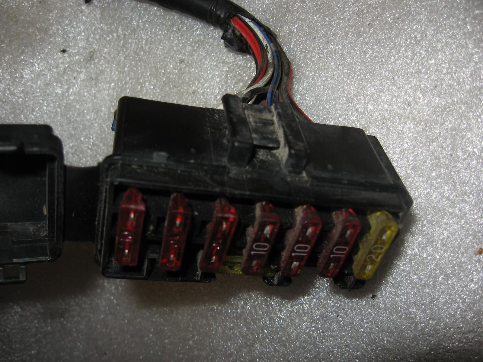 zekeringkast met stuk kabel	St1100   1991