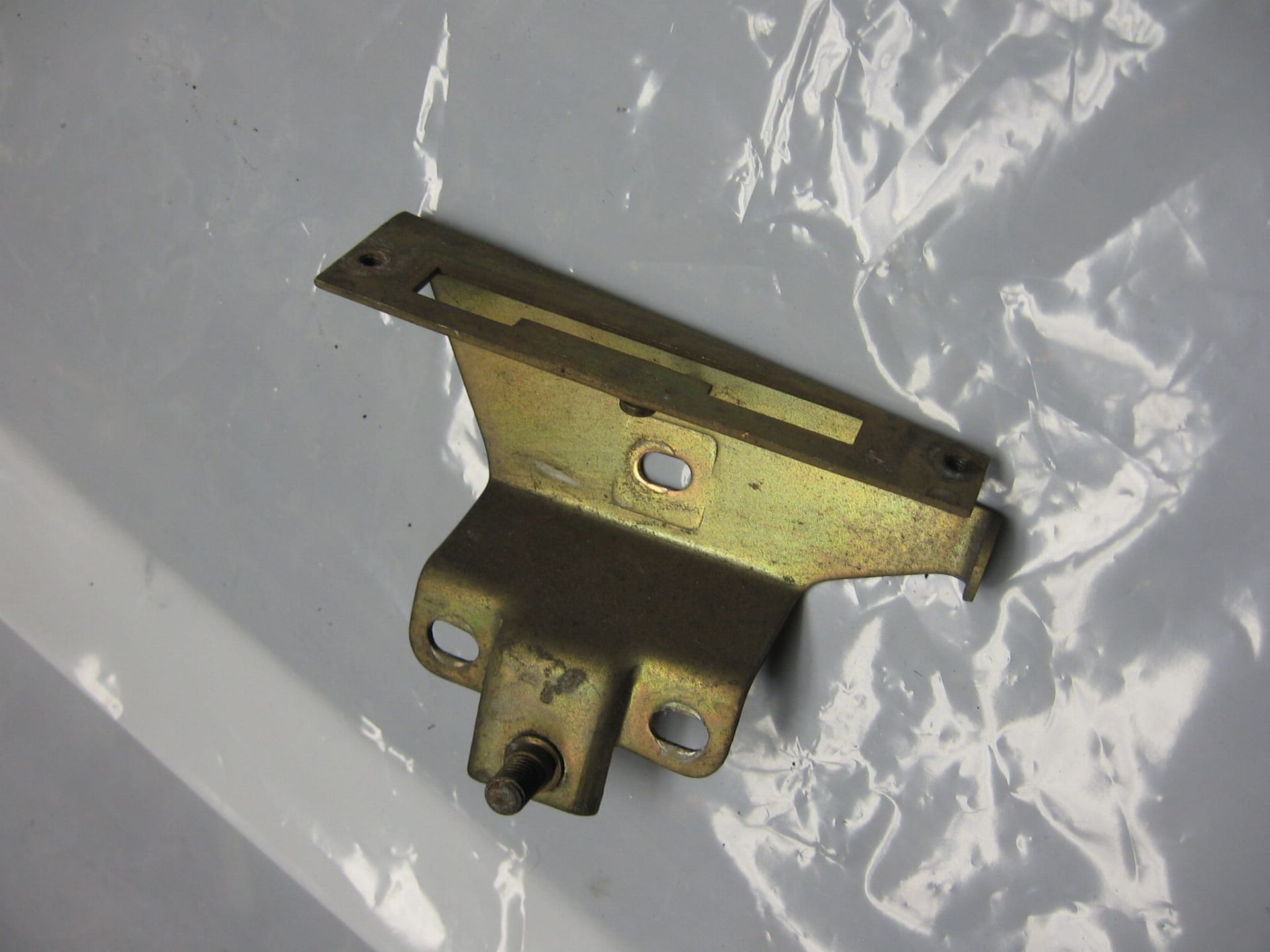 rechter steun in RT kuip opbergvak 	R100rt 78-85 , r80rt -87	63171238554
