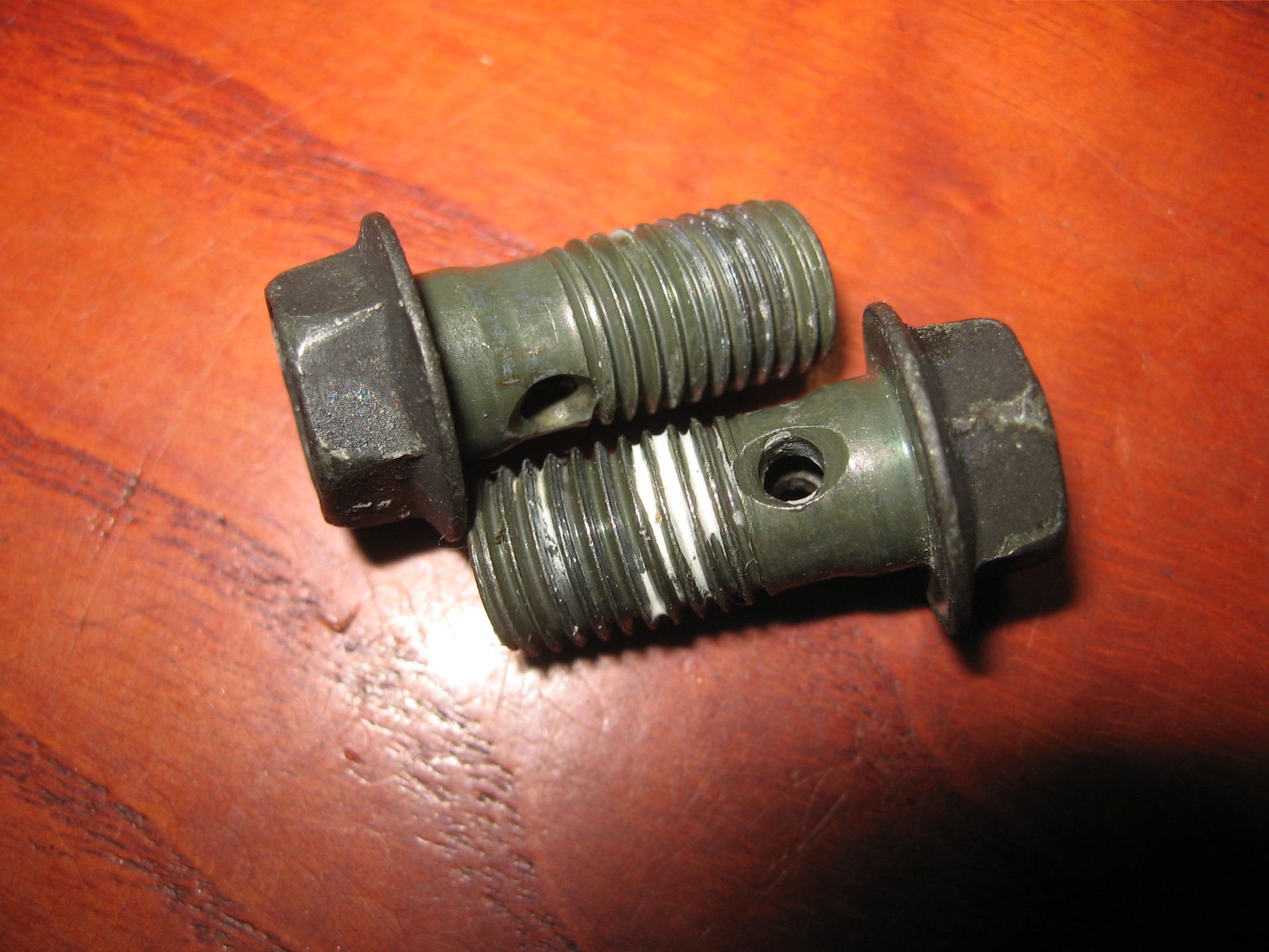 1x Banjobout M10x1,25 // gsx750f 1999		09360-10042