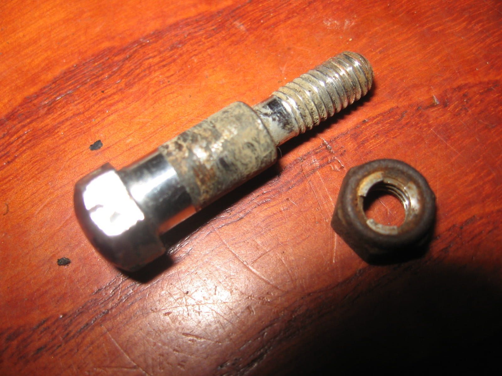 bout bevestiging remhevel	Gs850 , gt	57431-18621