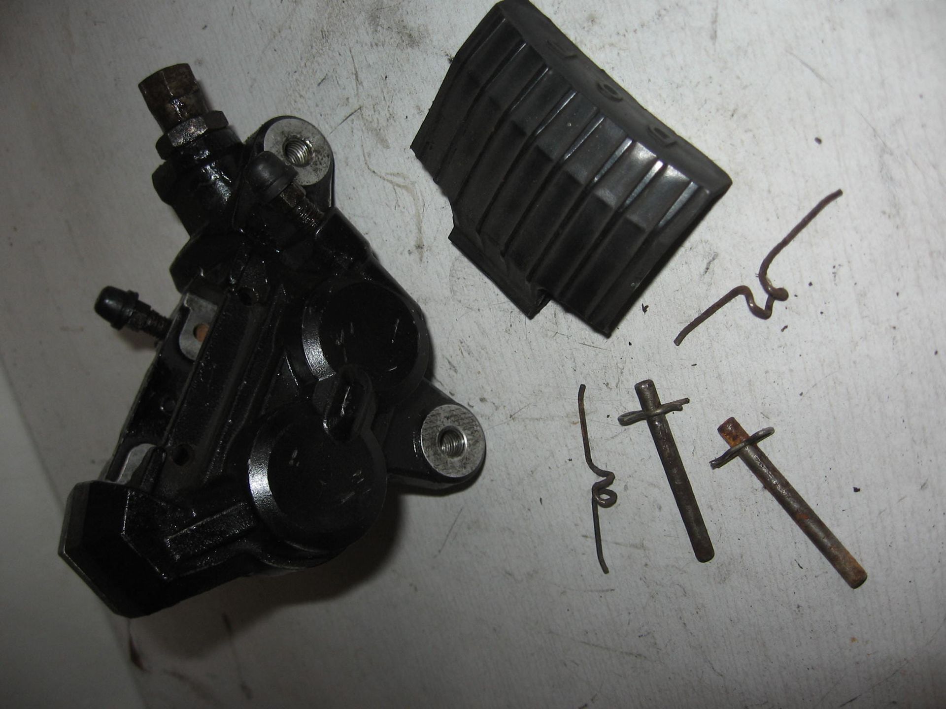 remklauw rechts voor	Gsx600f 1988-97	59100-34c00	59100-34c01