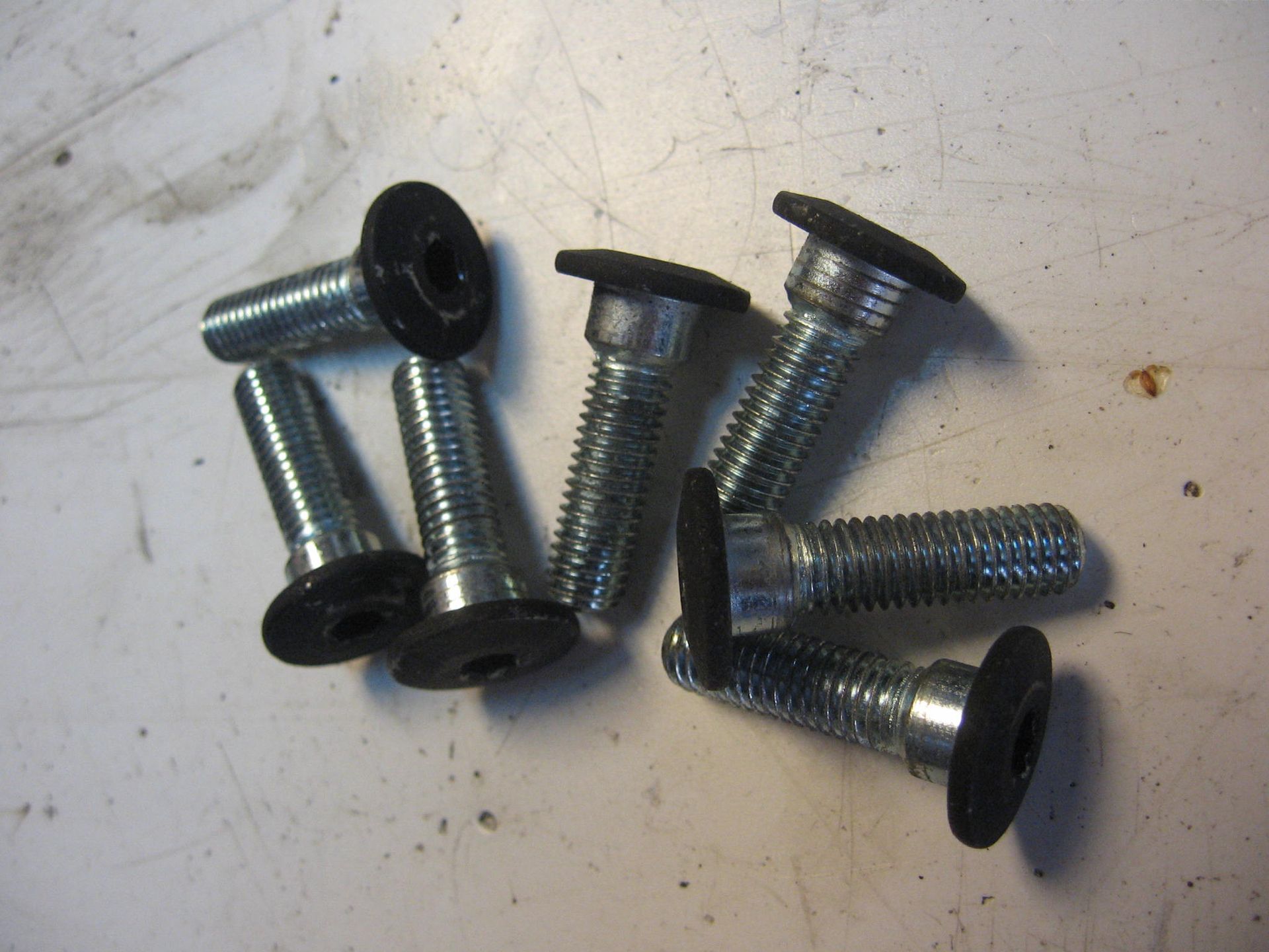 bouten remschijfbevesteging 7 stuks // kz750H1 1981		92001-1951	92150-1771	,	imbusflens met borst