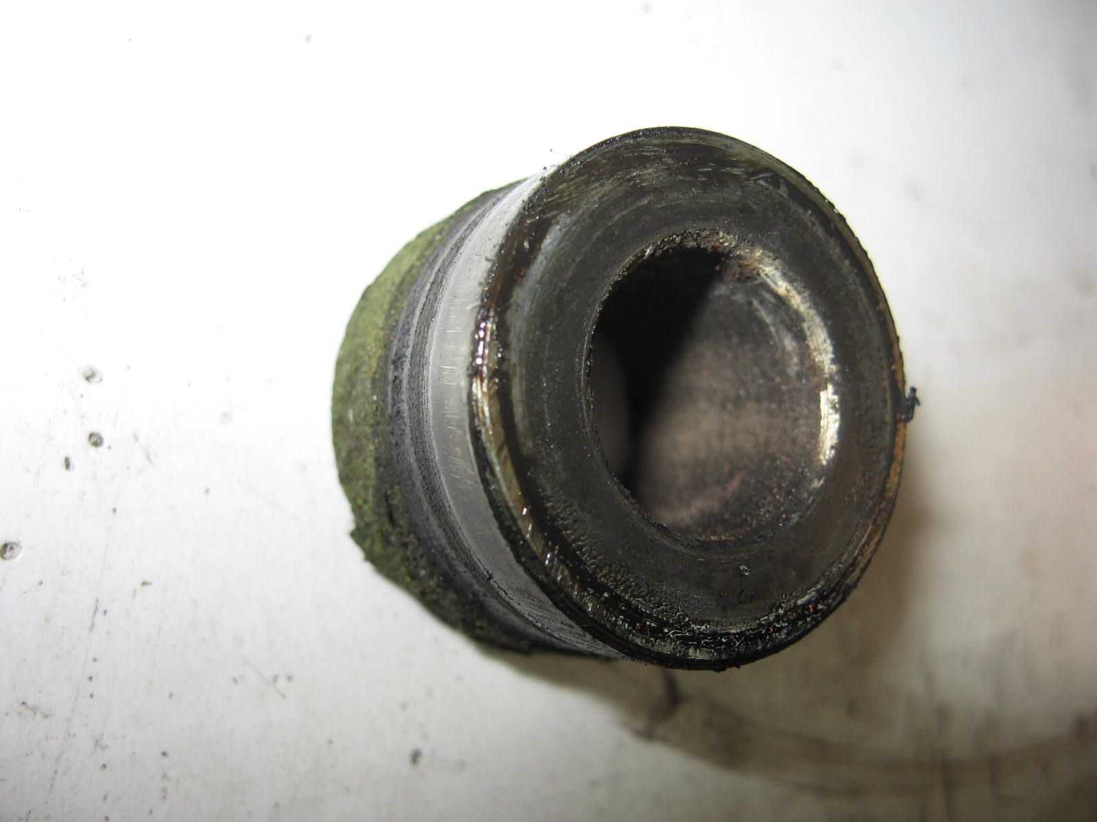 afstandsbus achterwiel links	cb250 R 1991-07	42312-kk4-000		,15x19,5