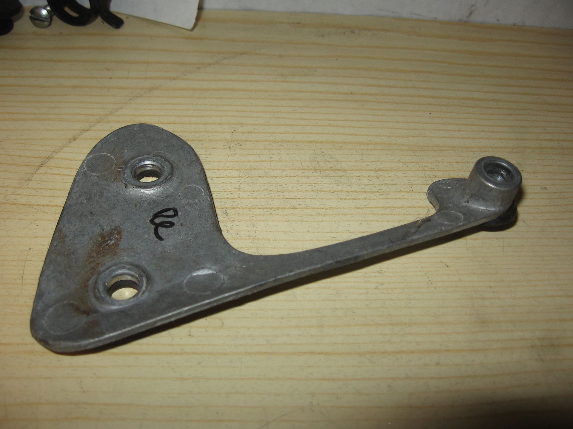 mountingplate right 	k75rt	46632303360	46631453036