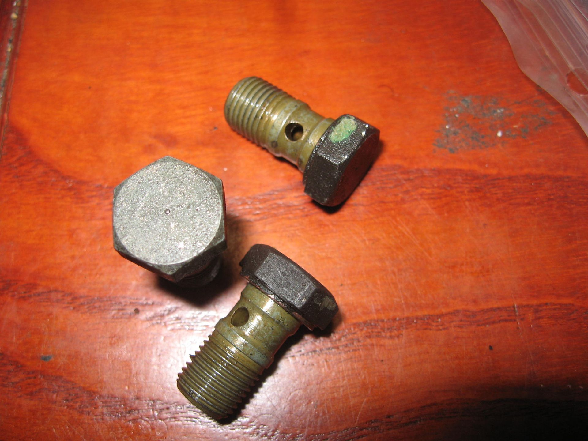 3 stuks Banjo bout voorrem // R1100 RT 1996		34321242205