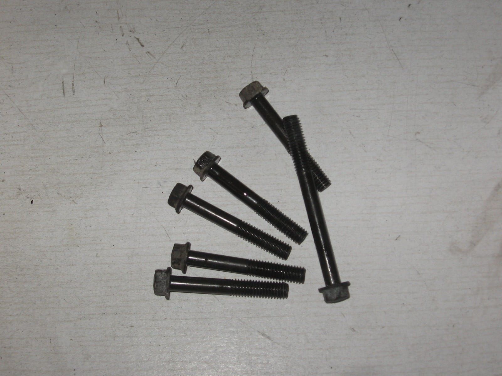boutjes dynamodeksel	Vtr250 1988-90	96001-06040-07 + 96001-06060-07