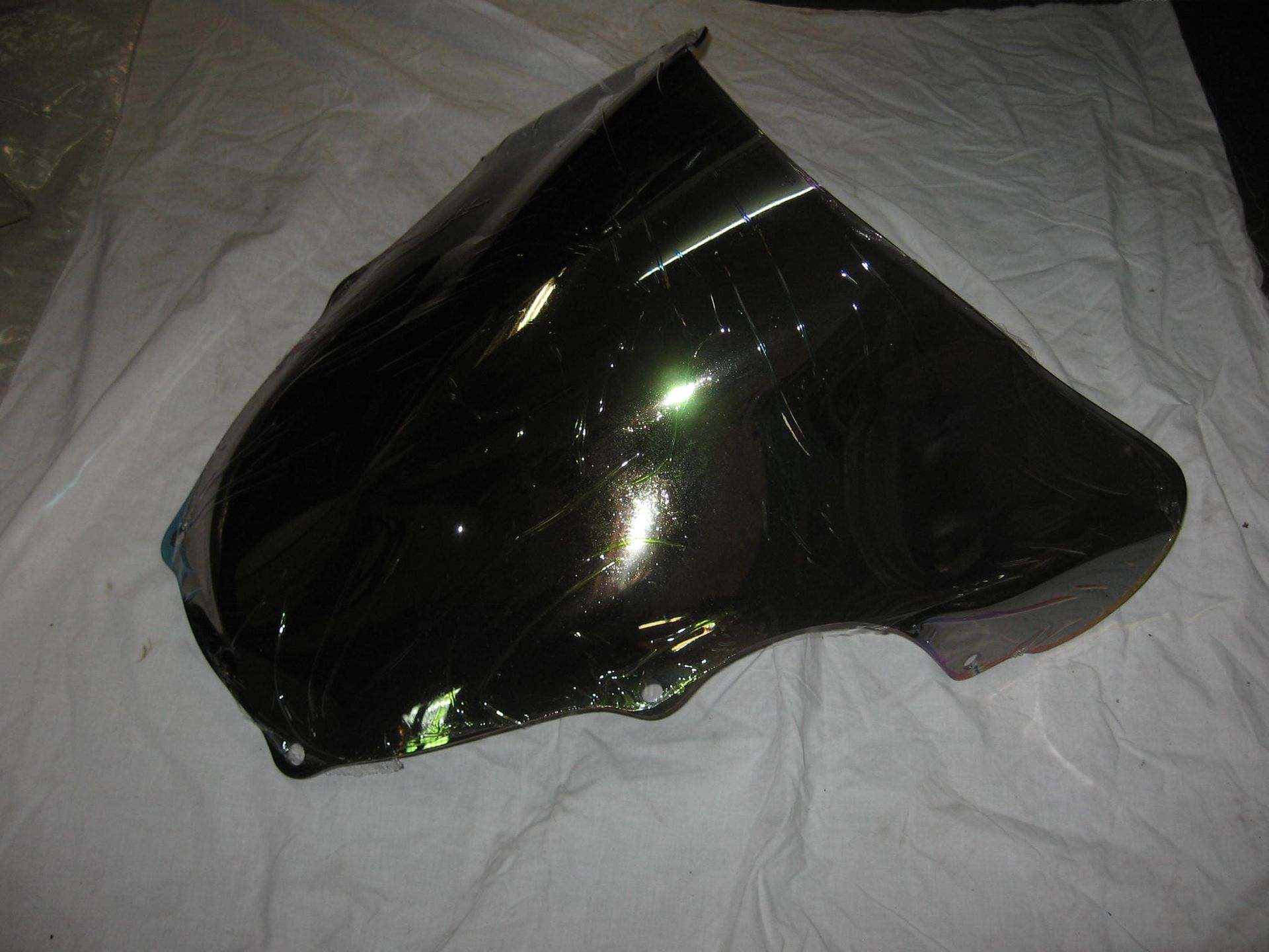 kuipruit iridium   // gsxr1000 2001-02 ,gsxr600 01-03,gsxr750 00-03	Fabrieksfolie zit er nog op		scrc017	94611-35f00