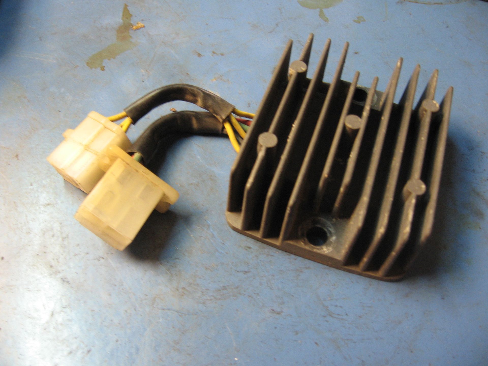 spanningsregelaar , sh535A-12	Cmx250c 85-2000 , 31600-KR3-690 ,  31600-KR3-670
