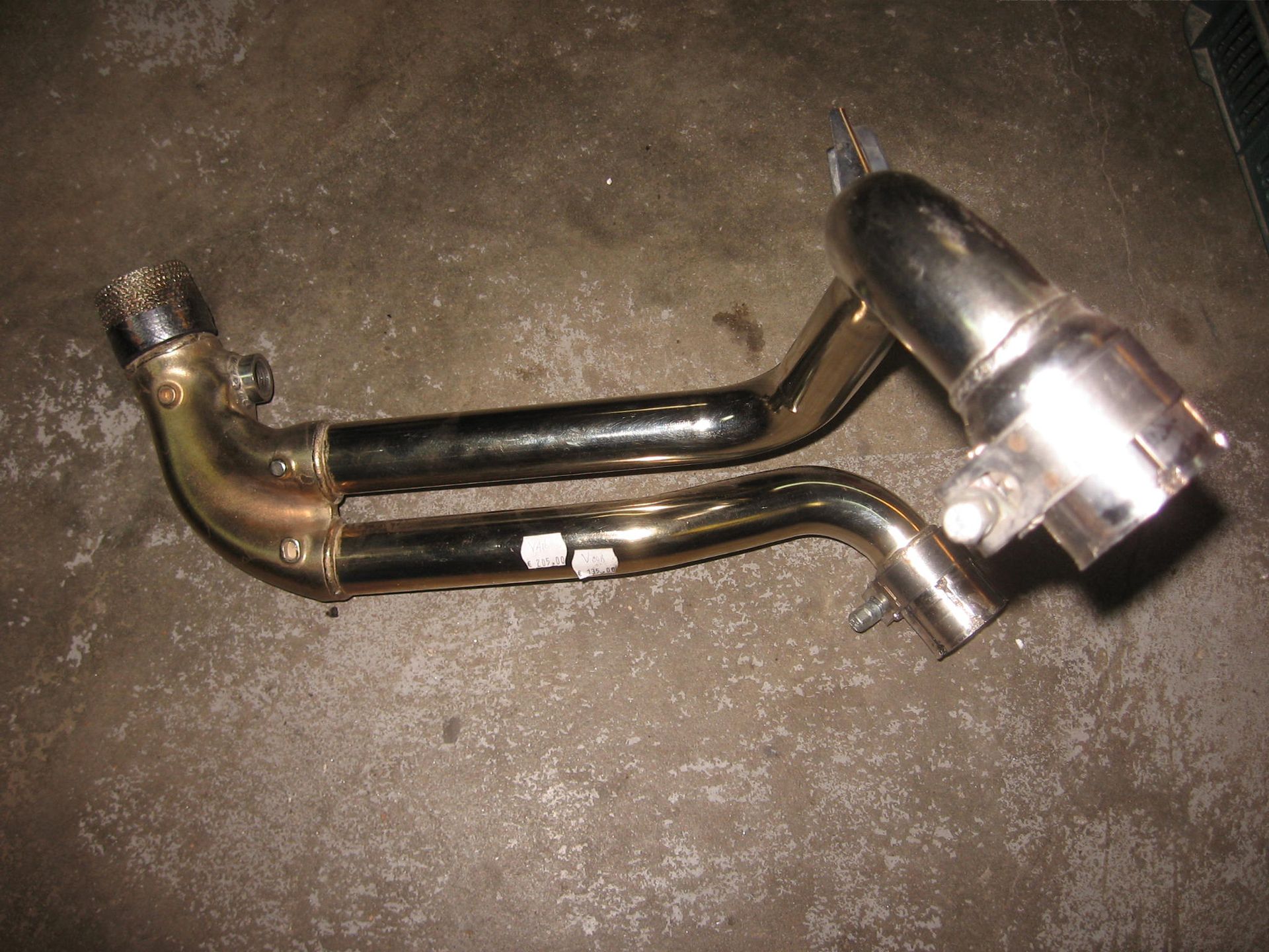 Uitlaat tussenstuk 1-2 met aansluiting co sensor// Speed triple 1050 2006-07 			T2200337