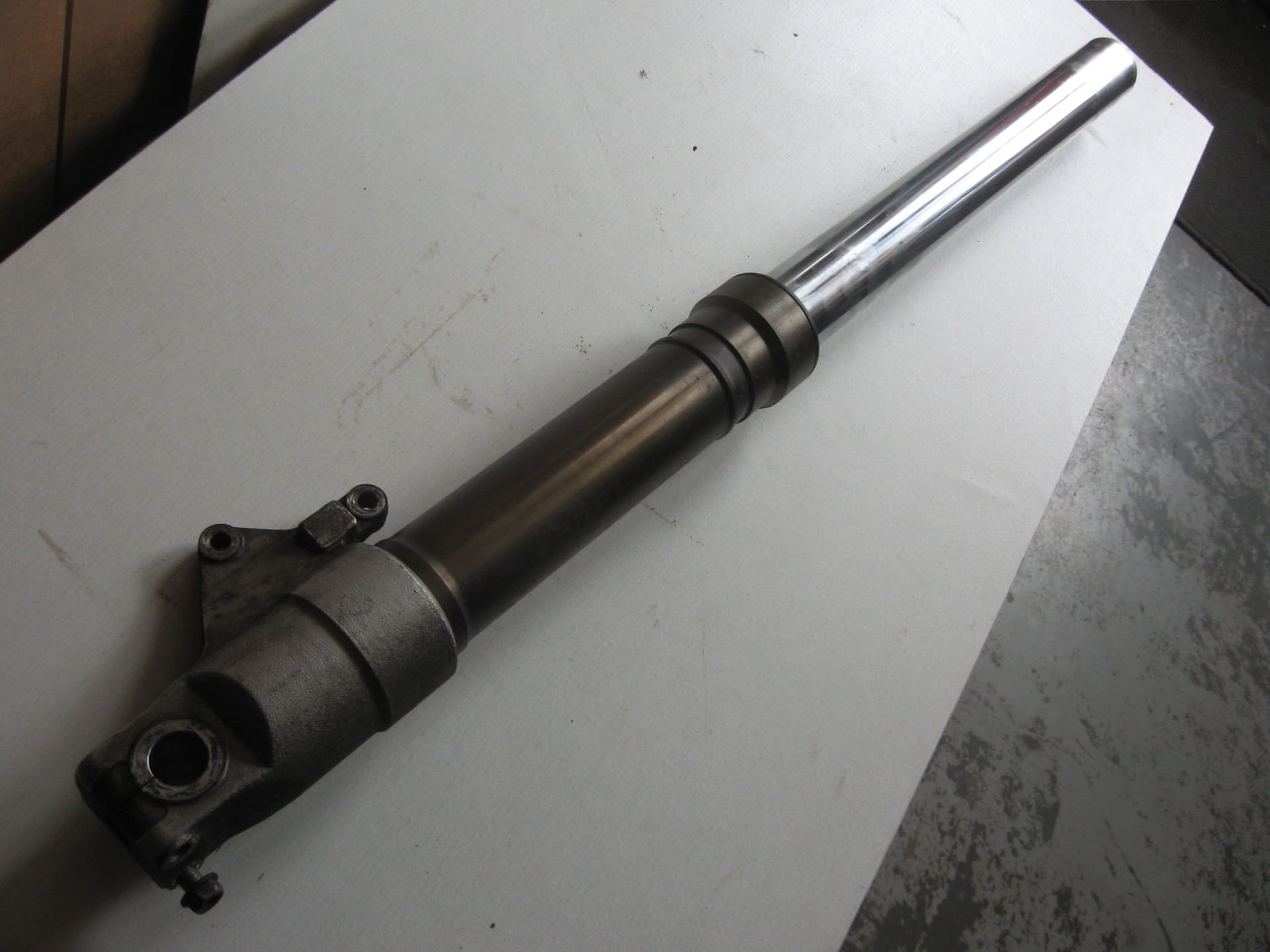 voorpoot rechts 	Cbr900rr 1992-93	51400-MW0-003ZA	51400-mw0-067za