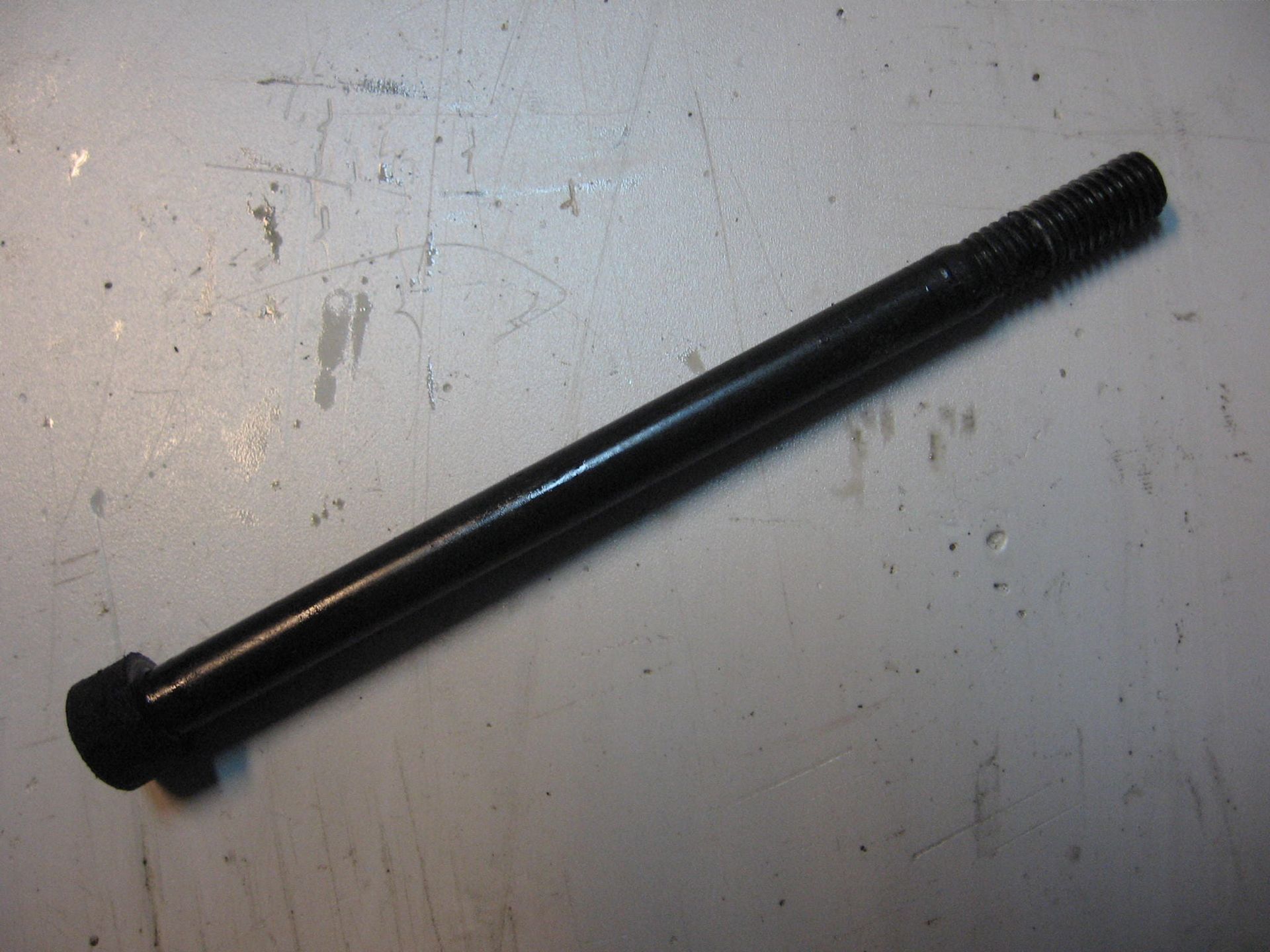 blokbout M8x120		90053-me9-000 , vt700 83-85