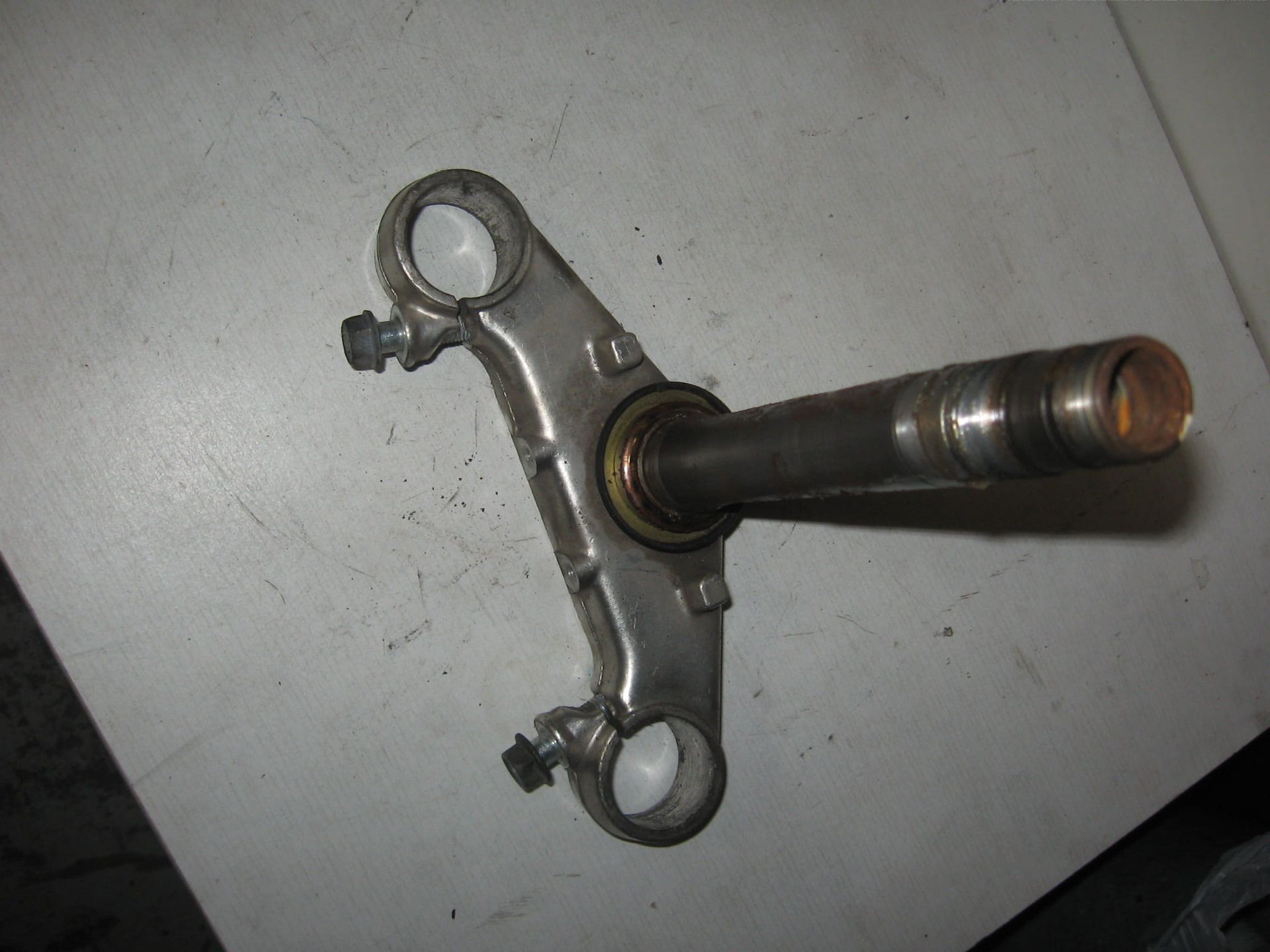 onderste balhoofdplaat , T-stuk	Vfr400rg 1986	53200-ml0-004