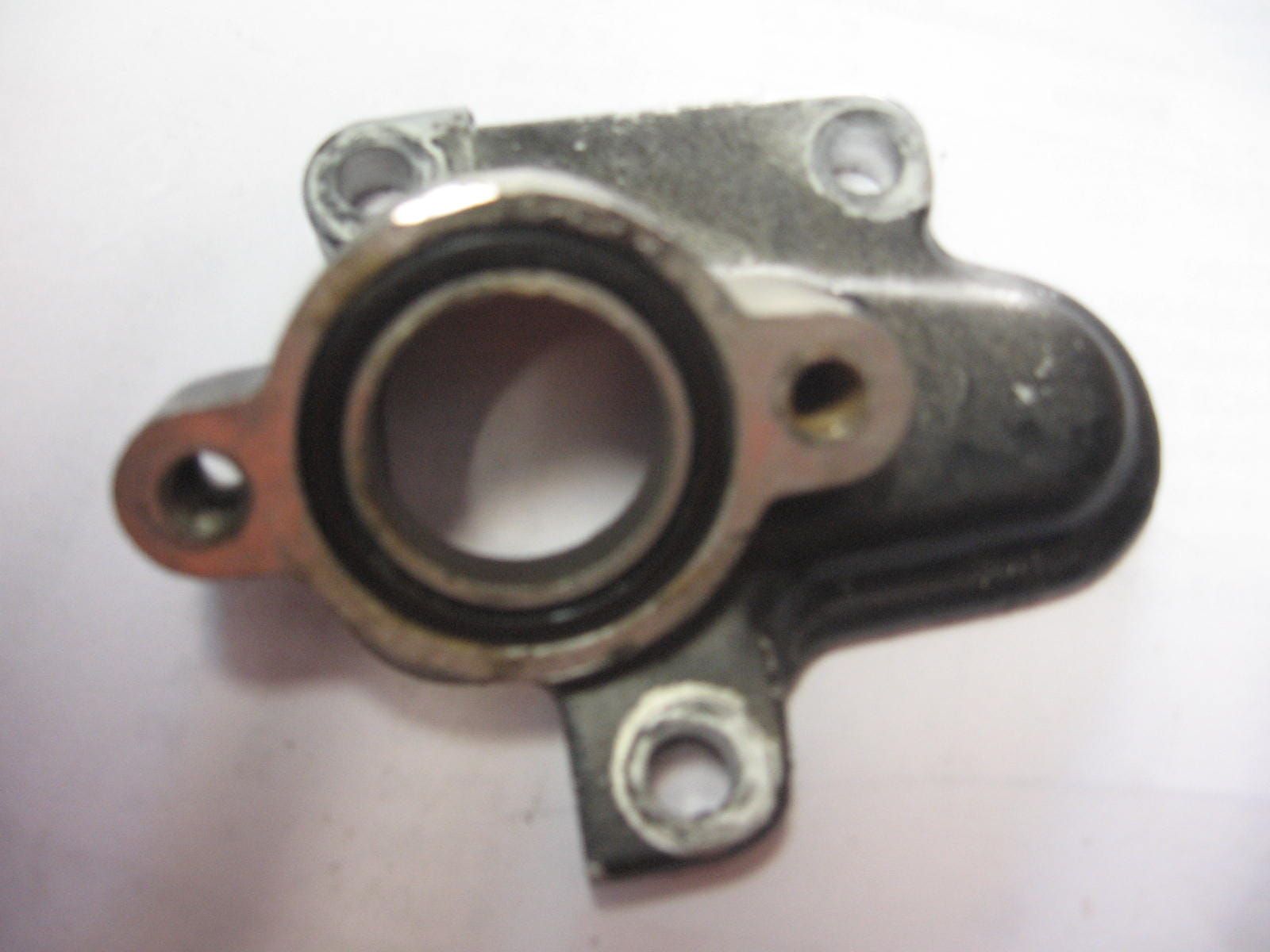 chamber water inlet --  vs700 / 750 ,11237-39a20	11237-41f00
