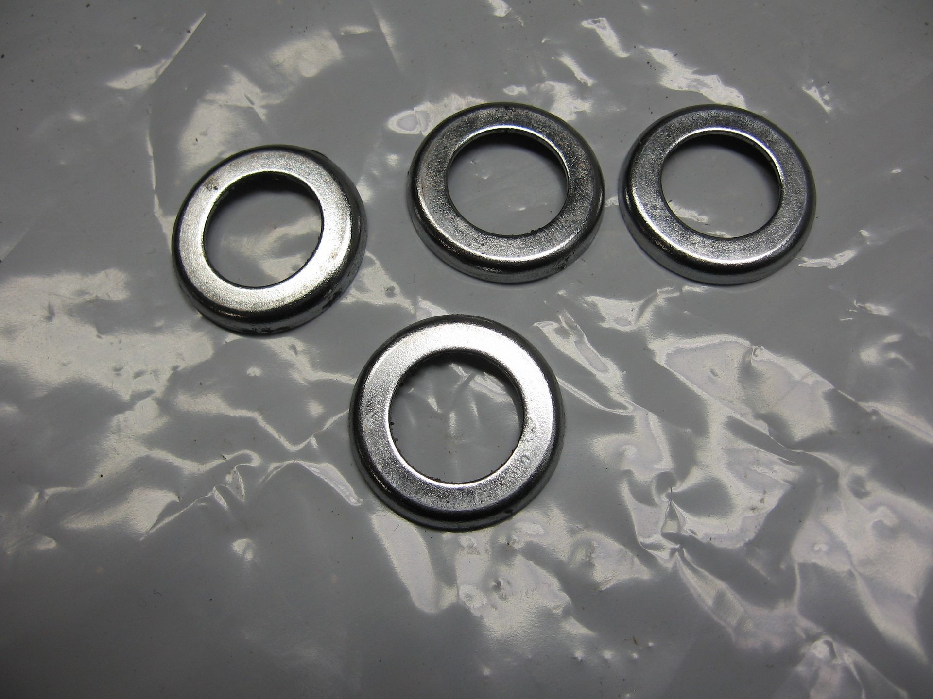 4x chroomen ring kleppendeksel afdichting	Vf750 gl1200 gl1500 vt750 2003-17 , 	90541-MB0-000