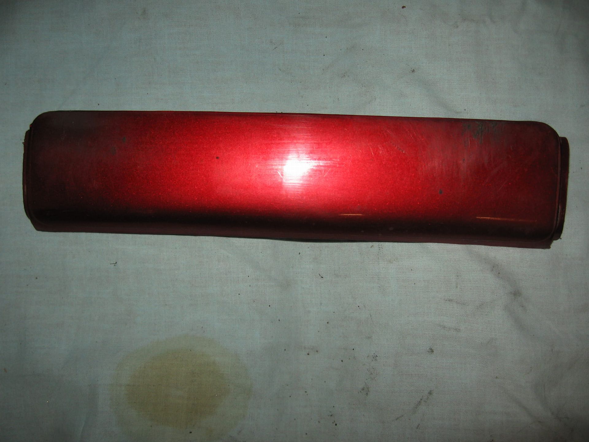 klep in kontje achterkuip rood , lid rear cowl	St1100 1992	77214-mt3-611