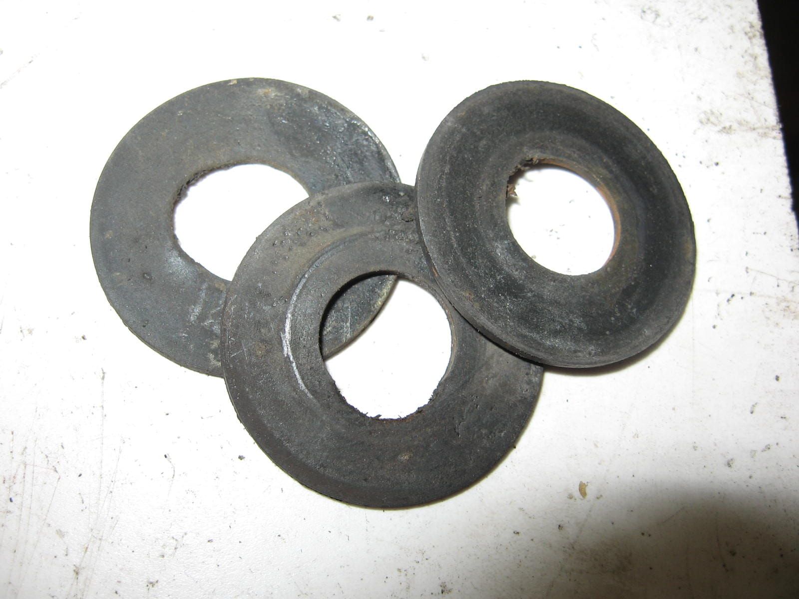 3x rubberring voetsteunhouder 12,5x30x2	Gsx600f 88-06	09161-12006 (1)
