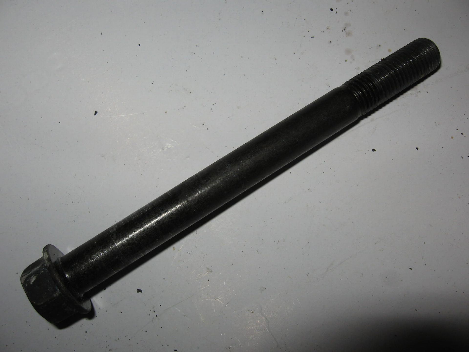blokbout verstelbare afstandsbus m10x110	St1100 ,	90102-mt3-000