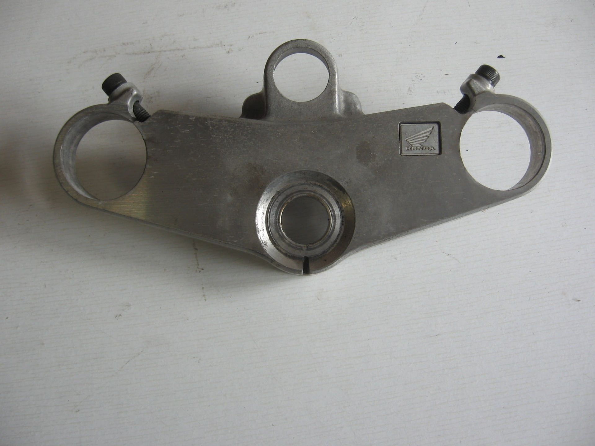 bovenste balhoofdplaats -- cbr900rr 1992-95	cbr900rr 1992-95	53300-MW0-000