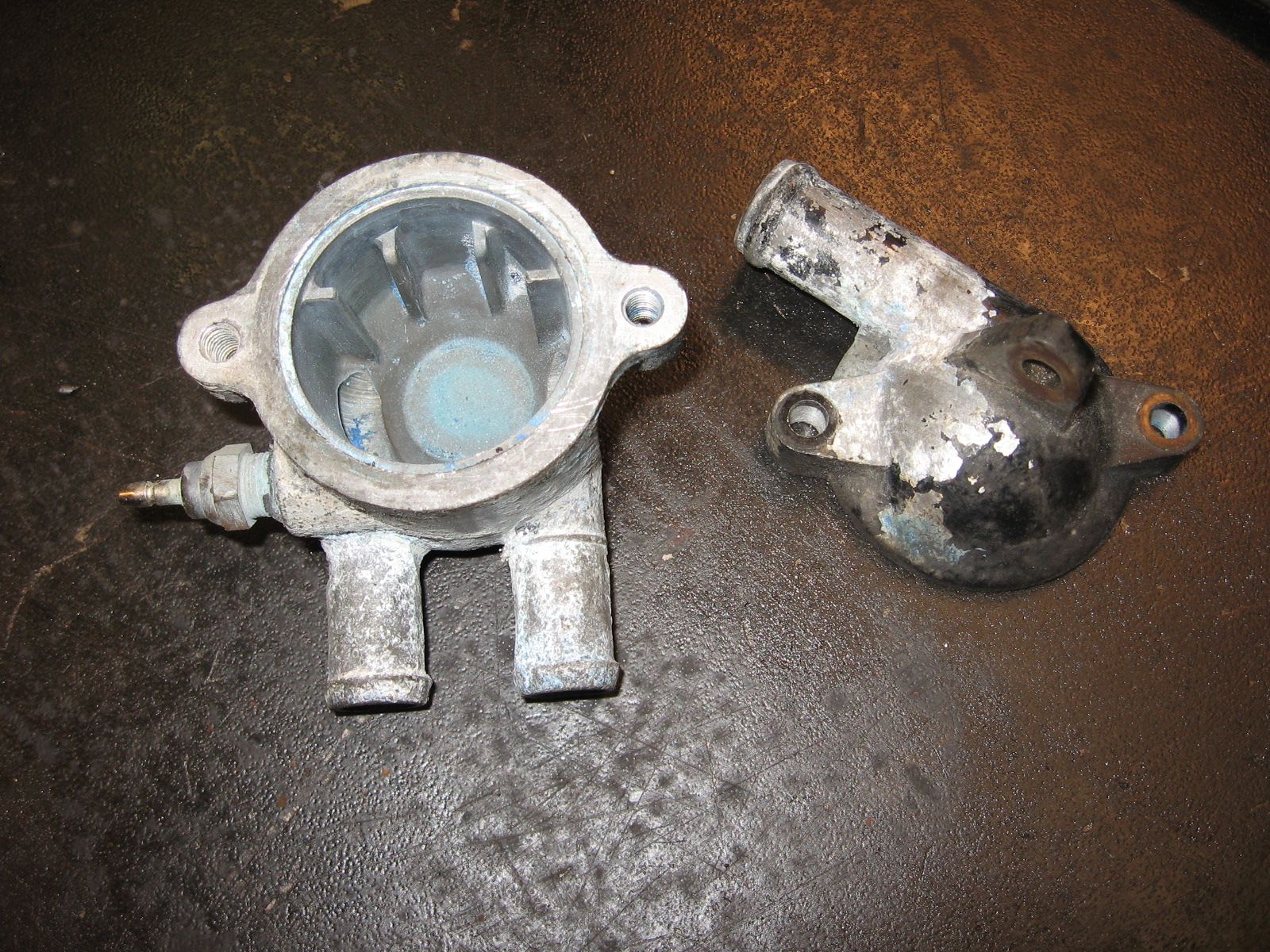 thermostaathuis	Vtr250 1988-90	19315-kv0-000 + 19311-kv0-000