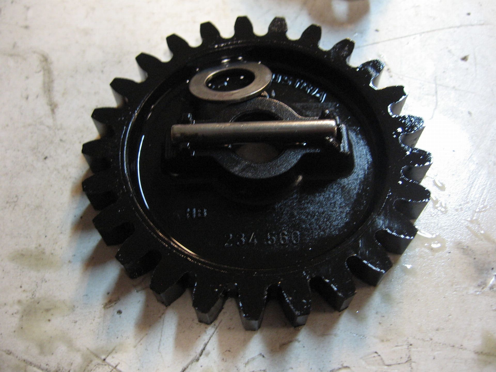 aandrijftandwiel oliepomp 	F650gs 99-08	11412343109