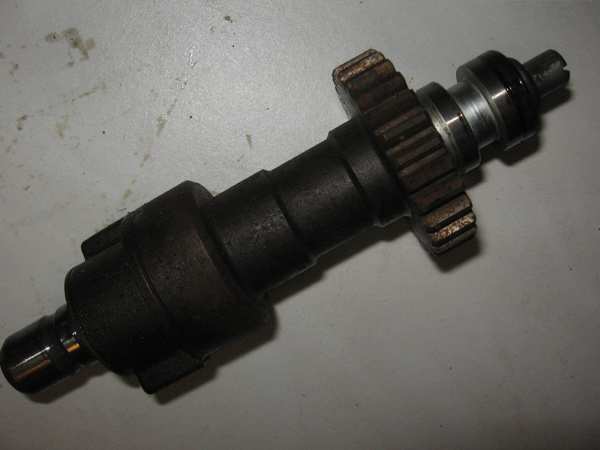 Balansas // zx900a2 85 , gpz 1984-86		16085-1105 + 13234-1052	16085-1242 , 13234-1072