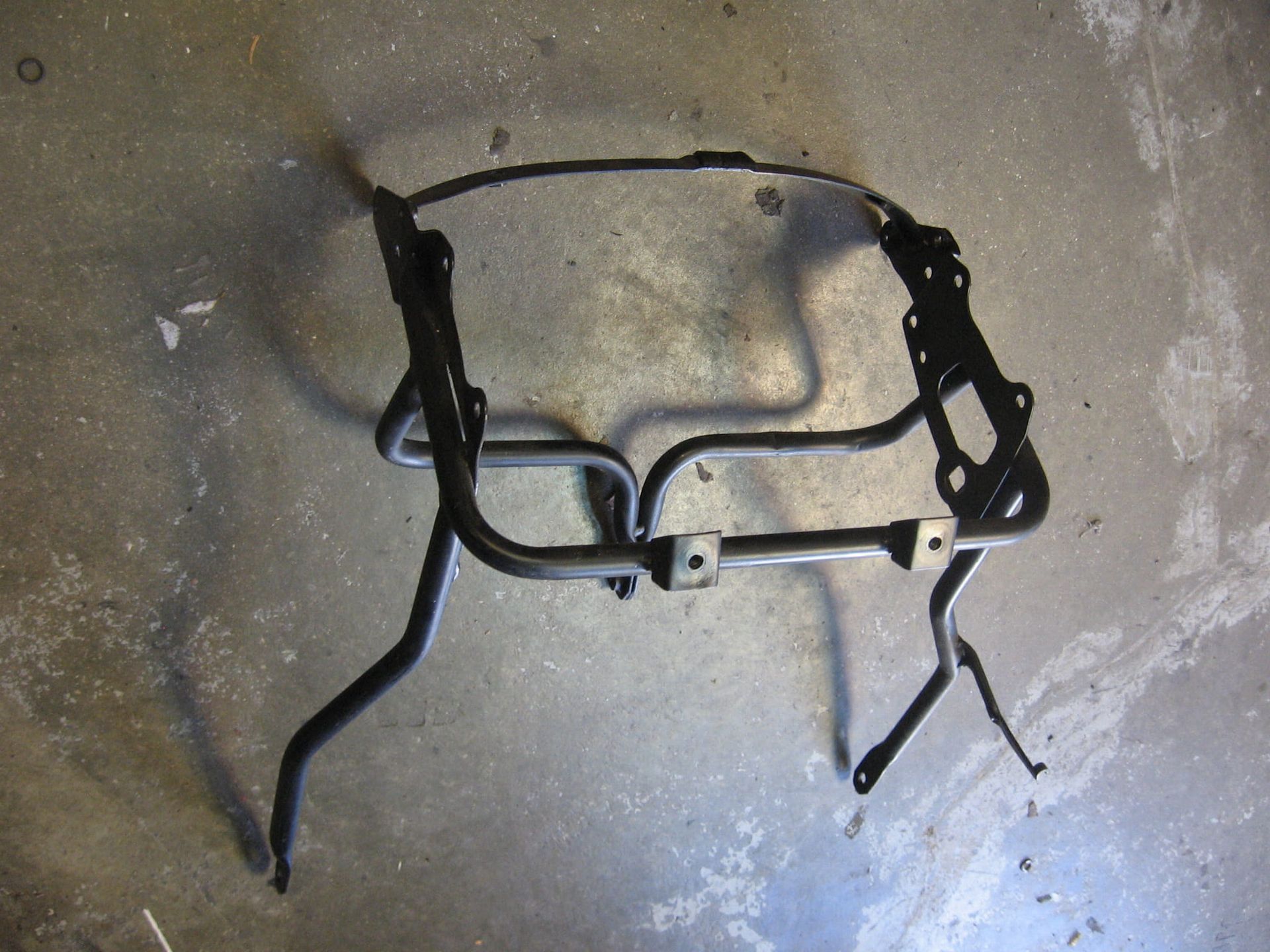 kuipsteun	Gsx600f 88-93 gsx750f 89-93	94510-20C20  (1)