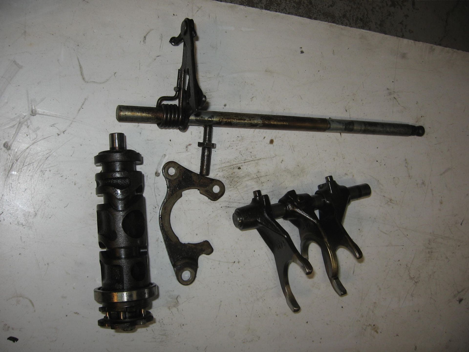 Schakelmechanisme /middelste schakelvork minder / cb750k 1980-82 , 24300-425-030 , 24211-425-010 , 24221-425-010 , 24221-438-670 , 	24231-425-000 , 24610-425-000 ,