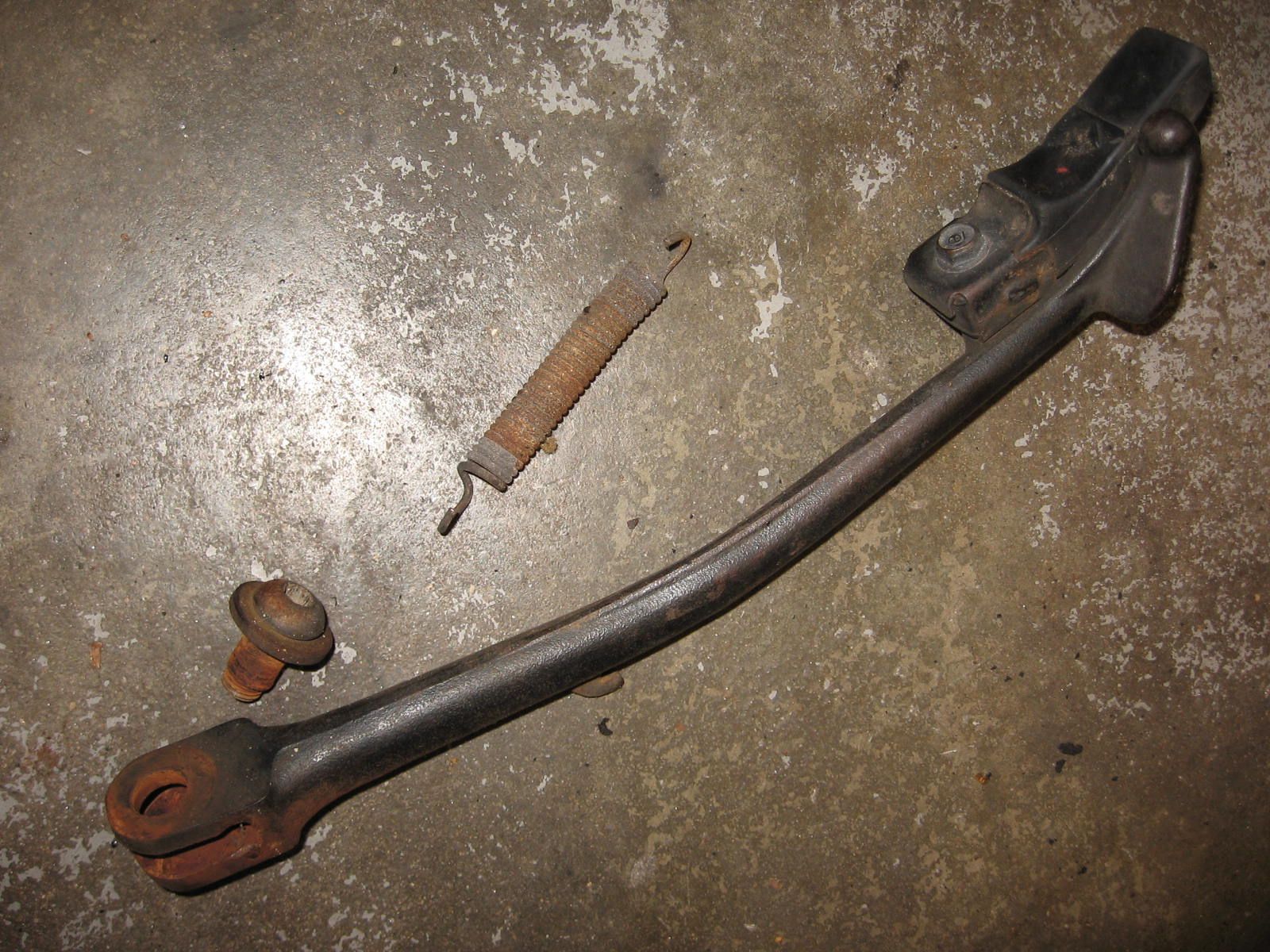 zijstanddaard met veer en bout	Vf750s vf700s	50540-mb0-010 , 50541-mb0-000