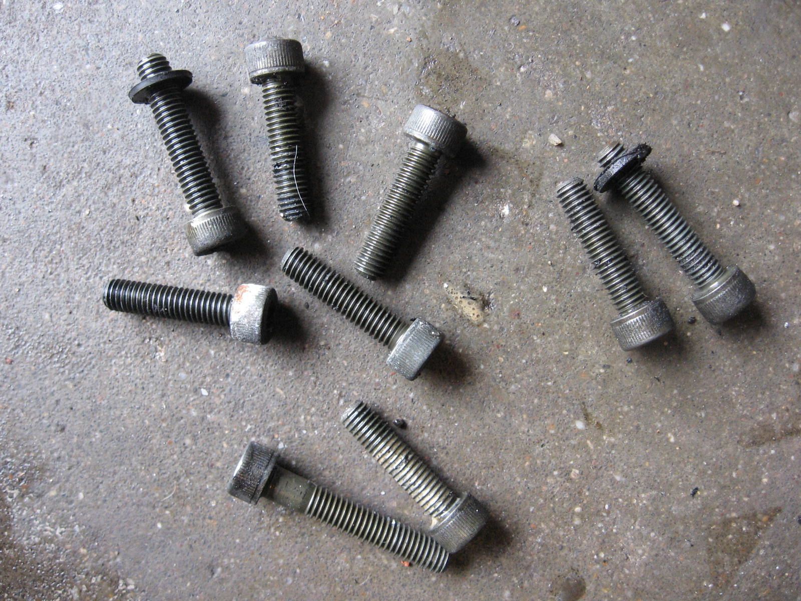 Set ( 9x) imbusbout   koppelingsdeksel	Gsx600f 1988-97	07130-0630b ,07110-06255 , 07110-06355	07110-06305 , 07130-0625B