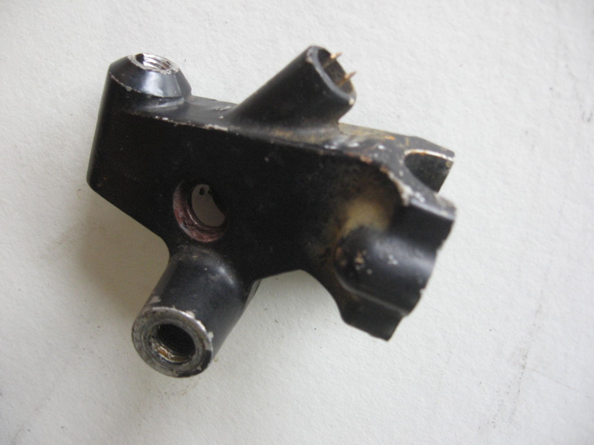 houder koppelingshevel , bediening koppelingskabel // cmx450c vtr250 1988-90 cmx250c 1985-87		53172-mj6-000